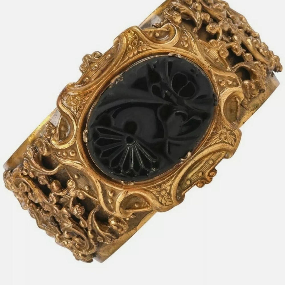 Victorian Revival Cira 1930s Brass Filagree Detail Carved Black Jet - Picture 11 of 12